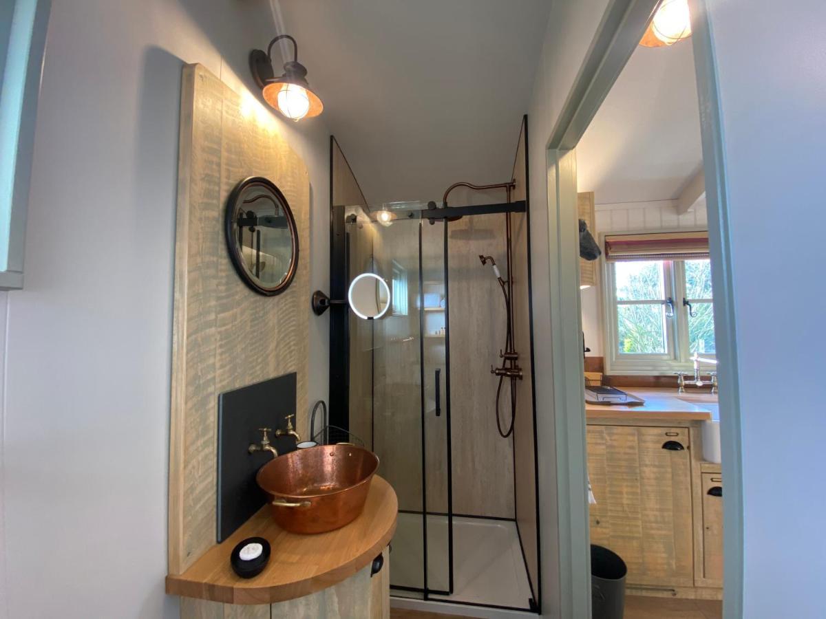 Holly Lodge Boutique B&B เธอร์สฟอร์ด ภายนอก รูปภาพ