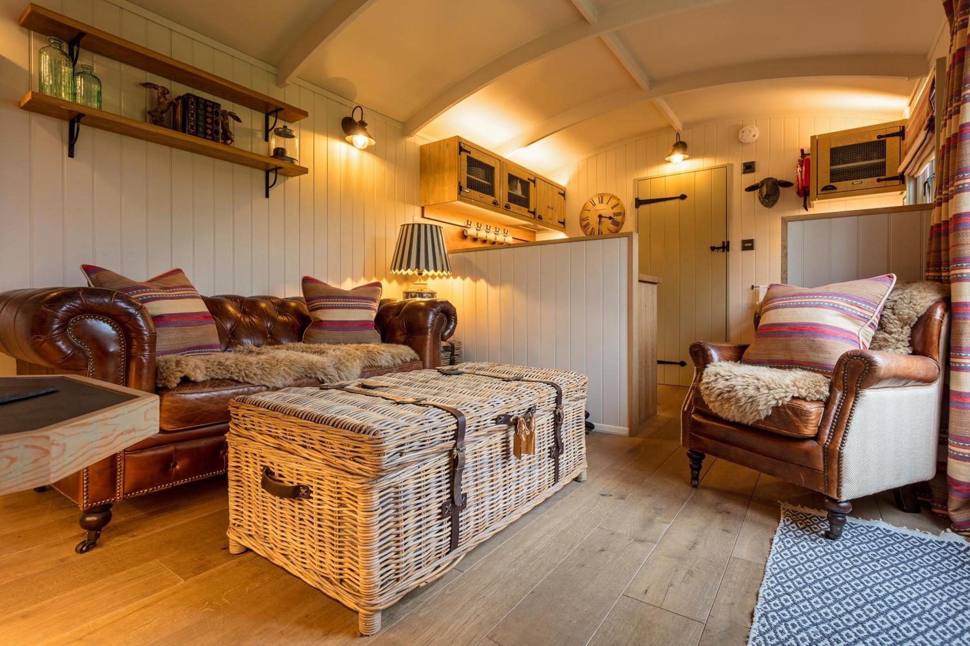Holly Lodge Boutique B&B เธอร์สฟอร์ด ภายนอก รูปภาพ