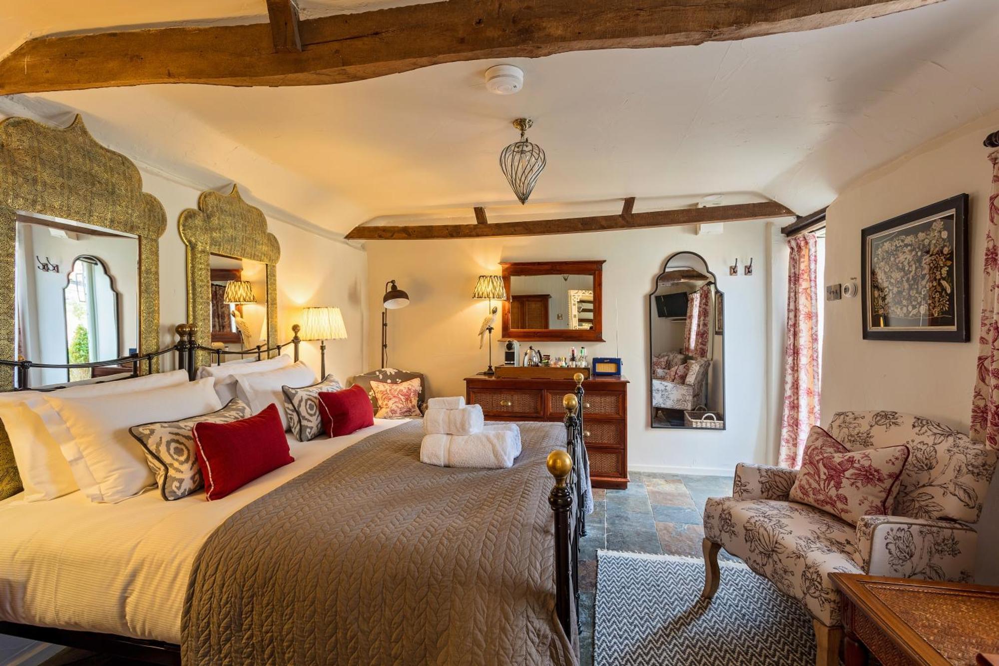 Holly Lodge Boutique B&B เธอร์สฟอร์ด ภายนอก รูปภาพ