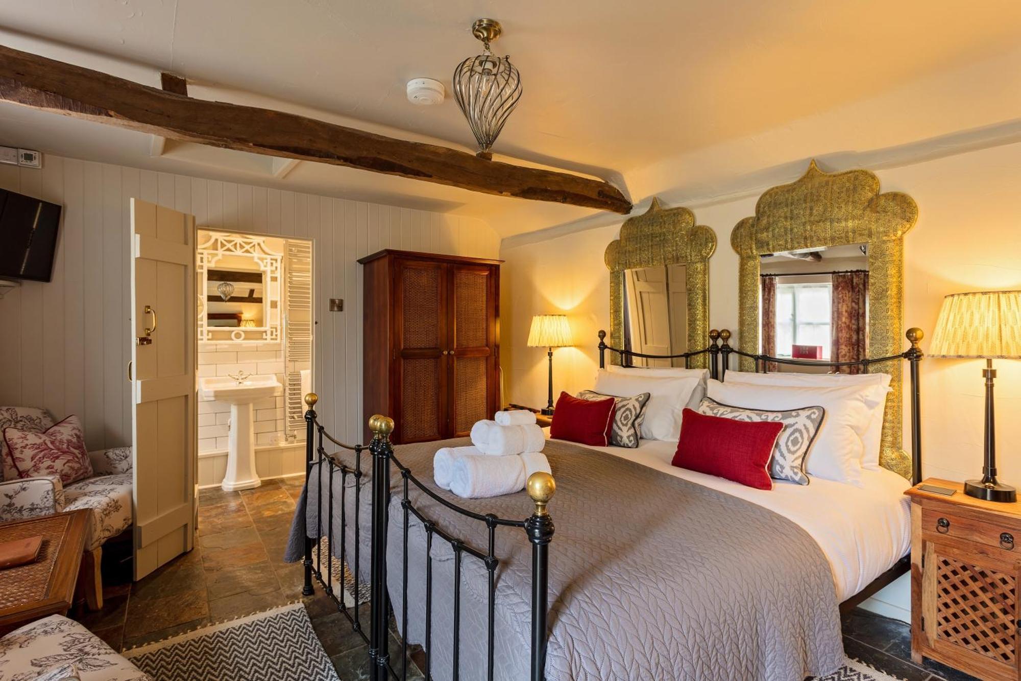 Holly Lodge Boutique B&B เธอร์สฟอร์ด ภายนอก รูปภาพ