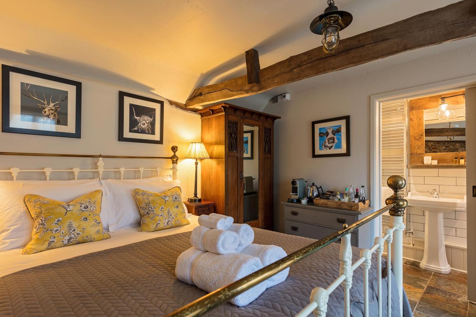 Holly Lodge Boutique B&B เธอร์สฟอร์ด ภายนอก รูปภาพ