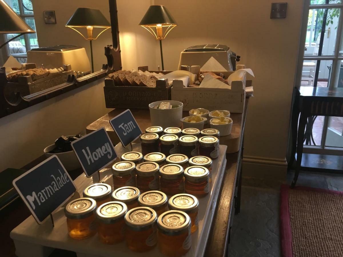 Holly Lodge Boutique B&B เธอร์สฟอร์ด ภายนอก รูปภาพ